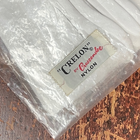 vintage elbow-length gloves - Picture 8 of 10